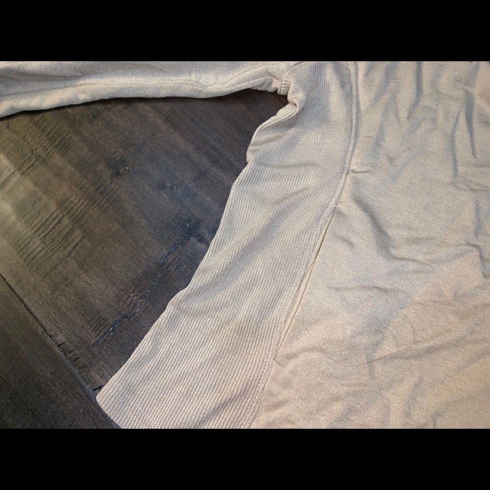 Sweater - Picture 4 of 4
